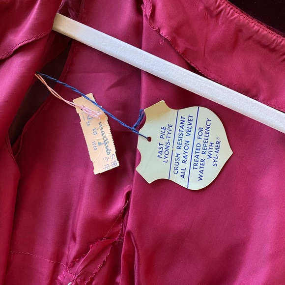 Vintage 50s Burgundy Velvet Cocktail Dress🍷 - Picture 7 of 7
